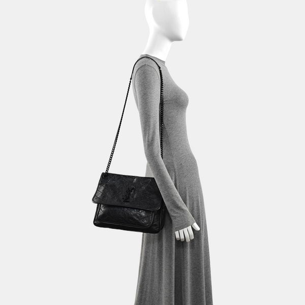 NIKI Medium Chevron Calfskin Black