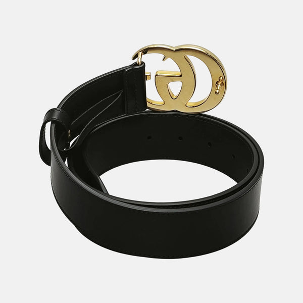 Cinturón de cuero negro