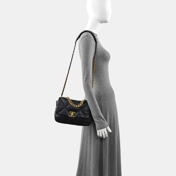 CHANEL 19 Small Quilted Lambskin Black