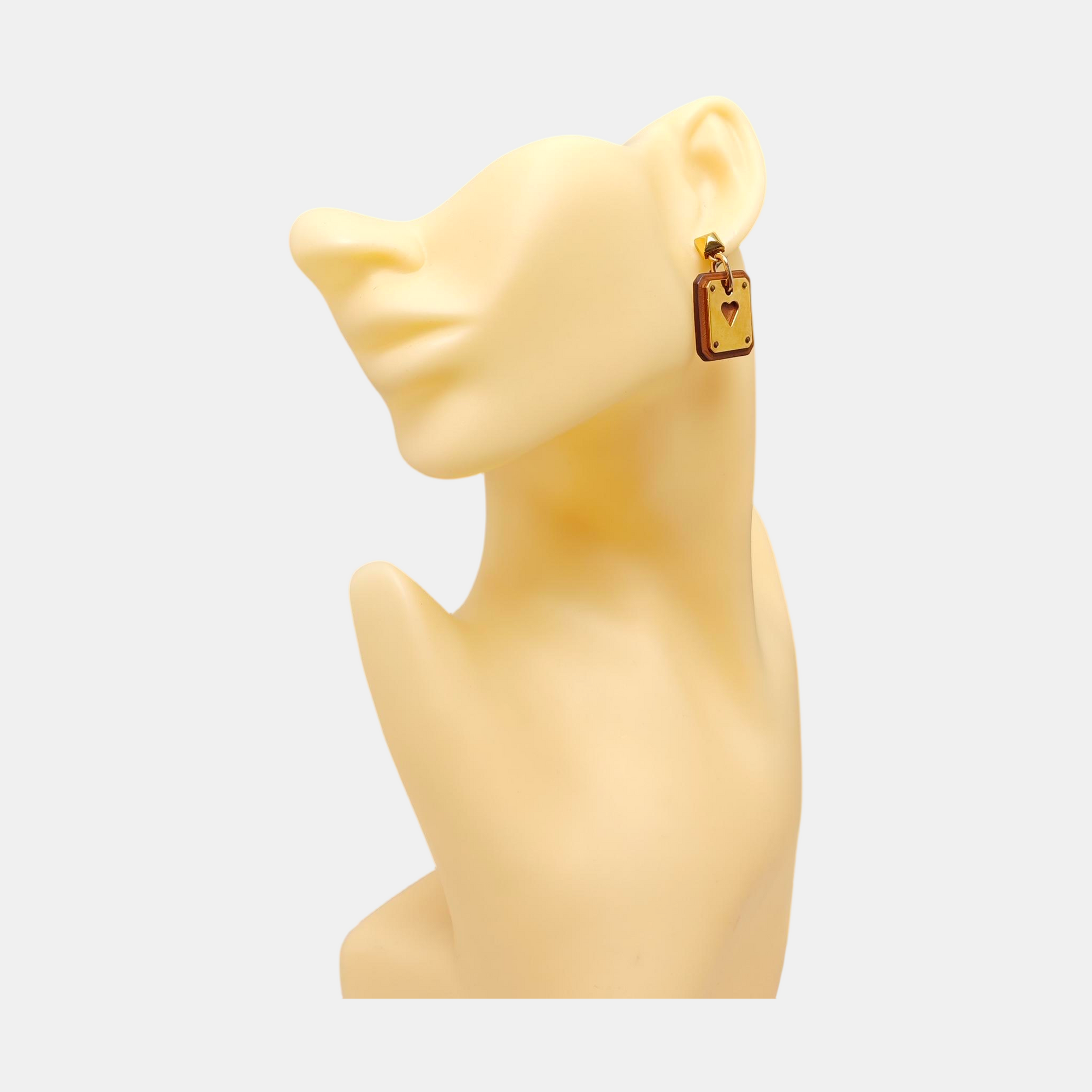 As De Coeur Metal Gold Stud Earrings