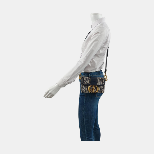 Authenticated pre-owned  30 Montaigne Oblique Canvas Blue - Crossbody Bag at Looply