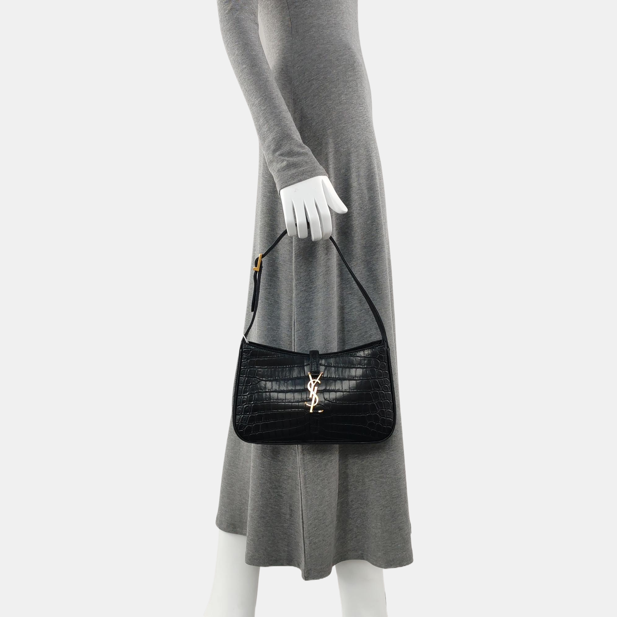 LE 5 À 7 Small Calfskin Black