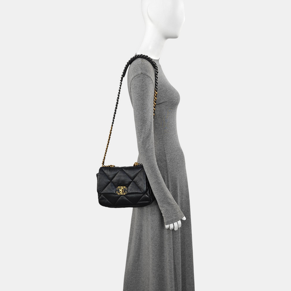 CHANEL 19 Small Quilted Lambskin Black
