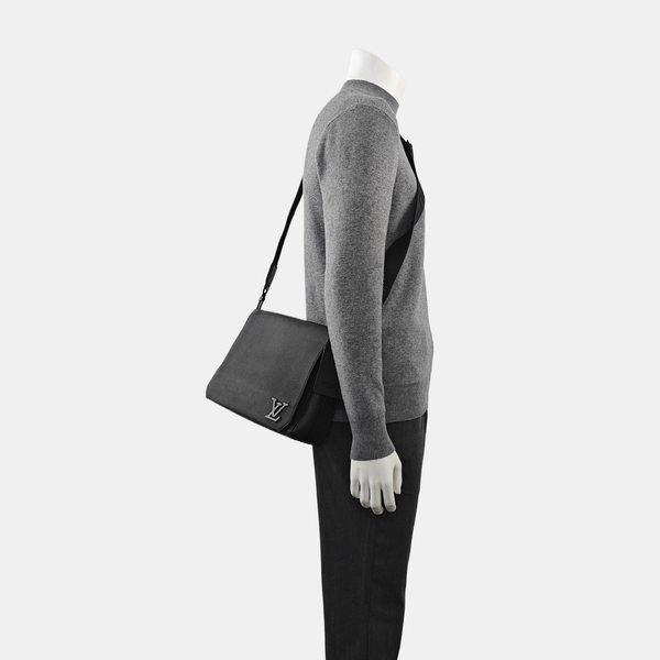 AEROGRAM Calfskin Black