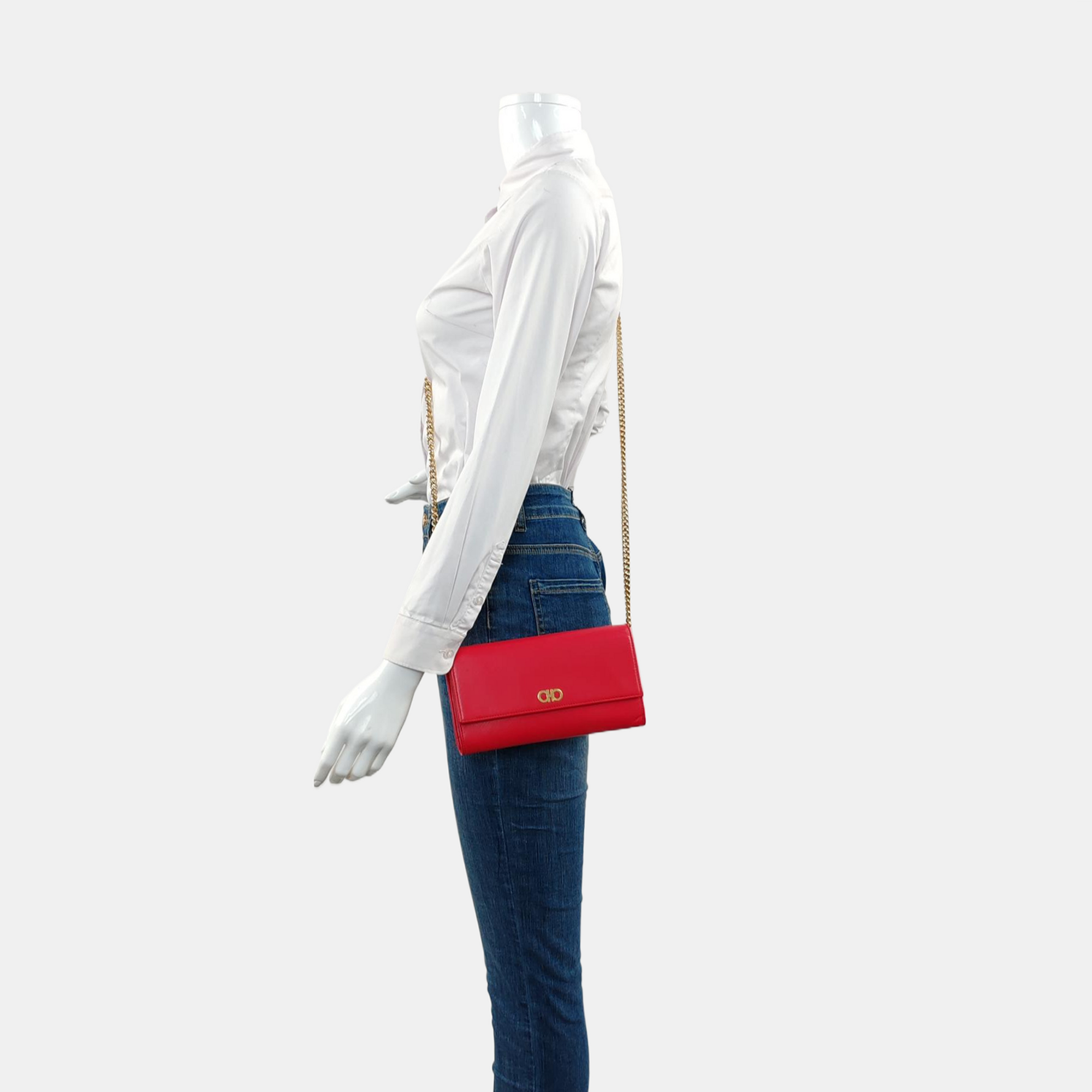 Authenticated pre-owned  Gancini Calfskin Red - Shoulder Bag at Looply
