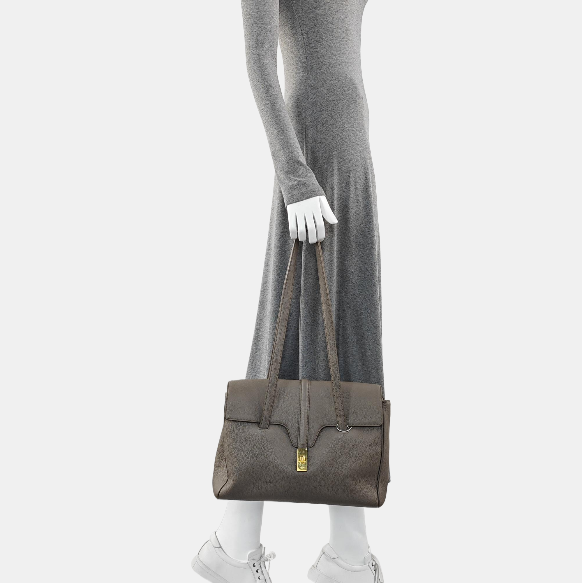 Authenticated pre-owned  16 Medium Calfskin Grey - Shoulder Bag at Looply
