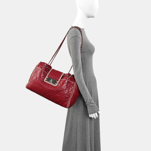 Quilted Lambskin Shoulder Bag Red