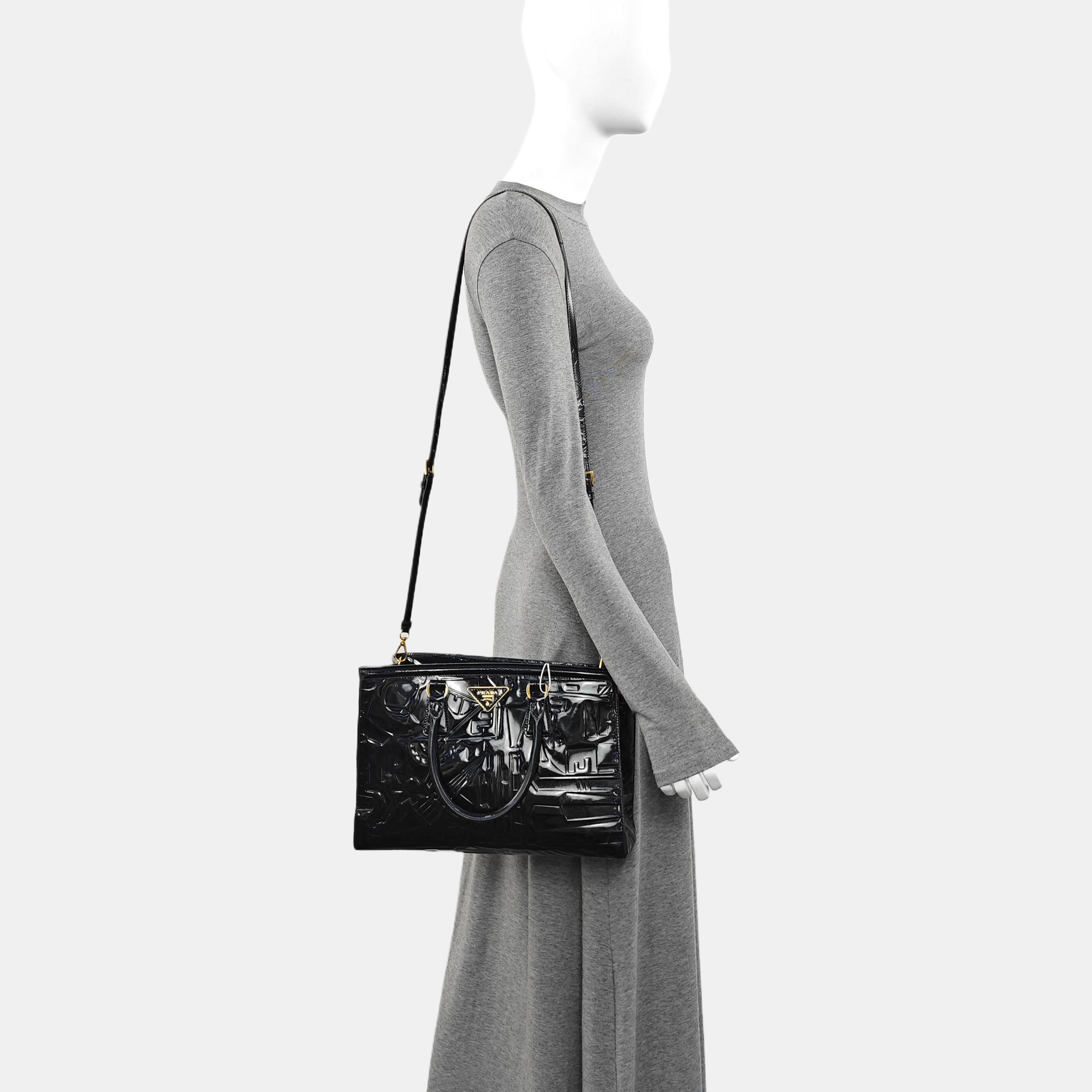 Calfskin Shoulder Bag Black