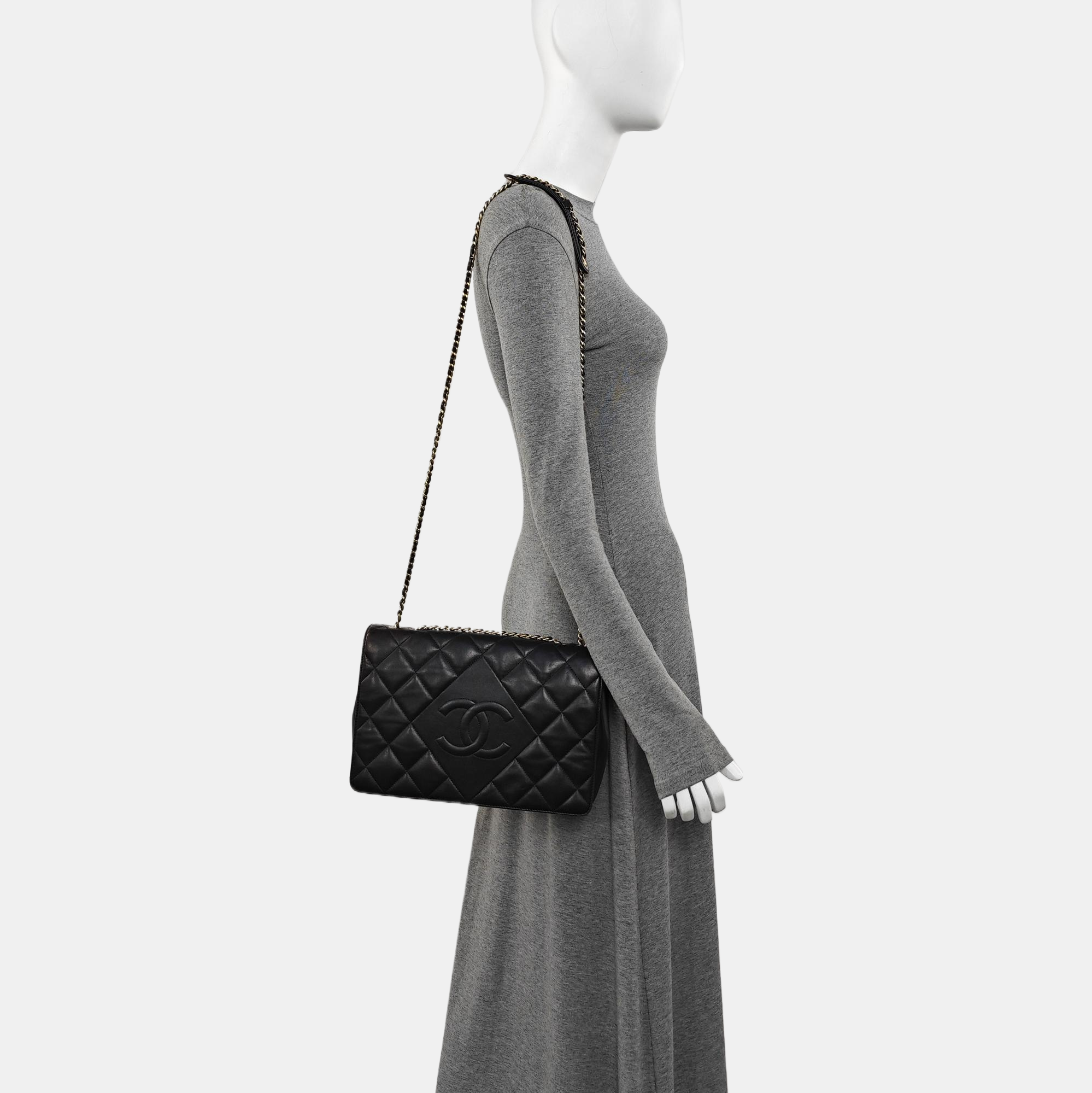 Quilted Lambskin Shoulder Bag Black