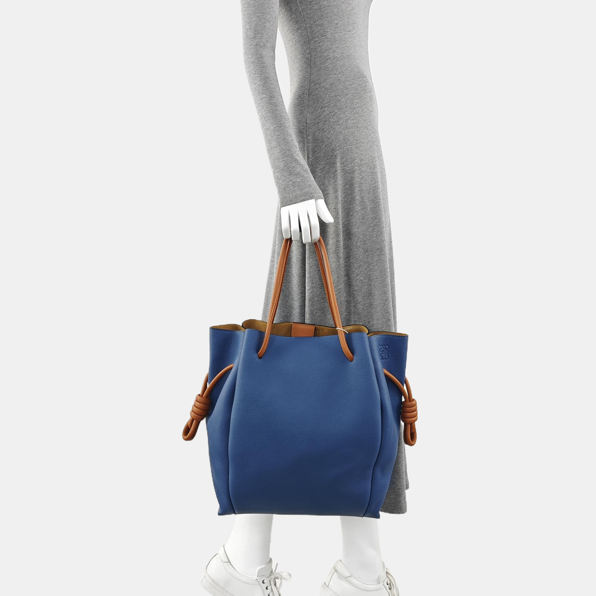 Flamenco Medium Calfskin Blue
