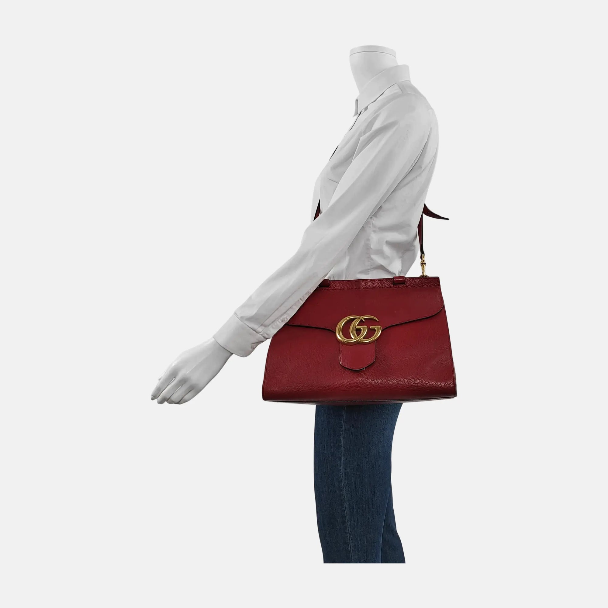Authenticated pre-owned  GG Marmont Top Handle Small Calfskin Red - Shoulder Bag at Looply