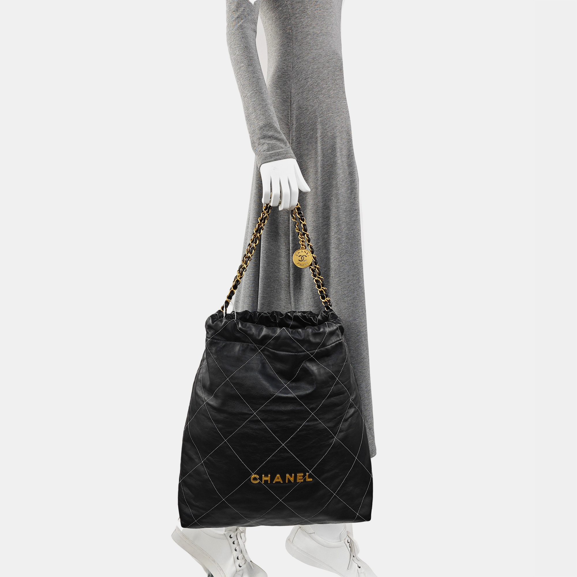 CHANEL 22 Small Quilted Calfskin Black
