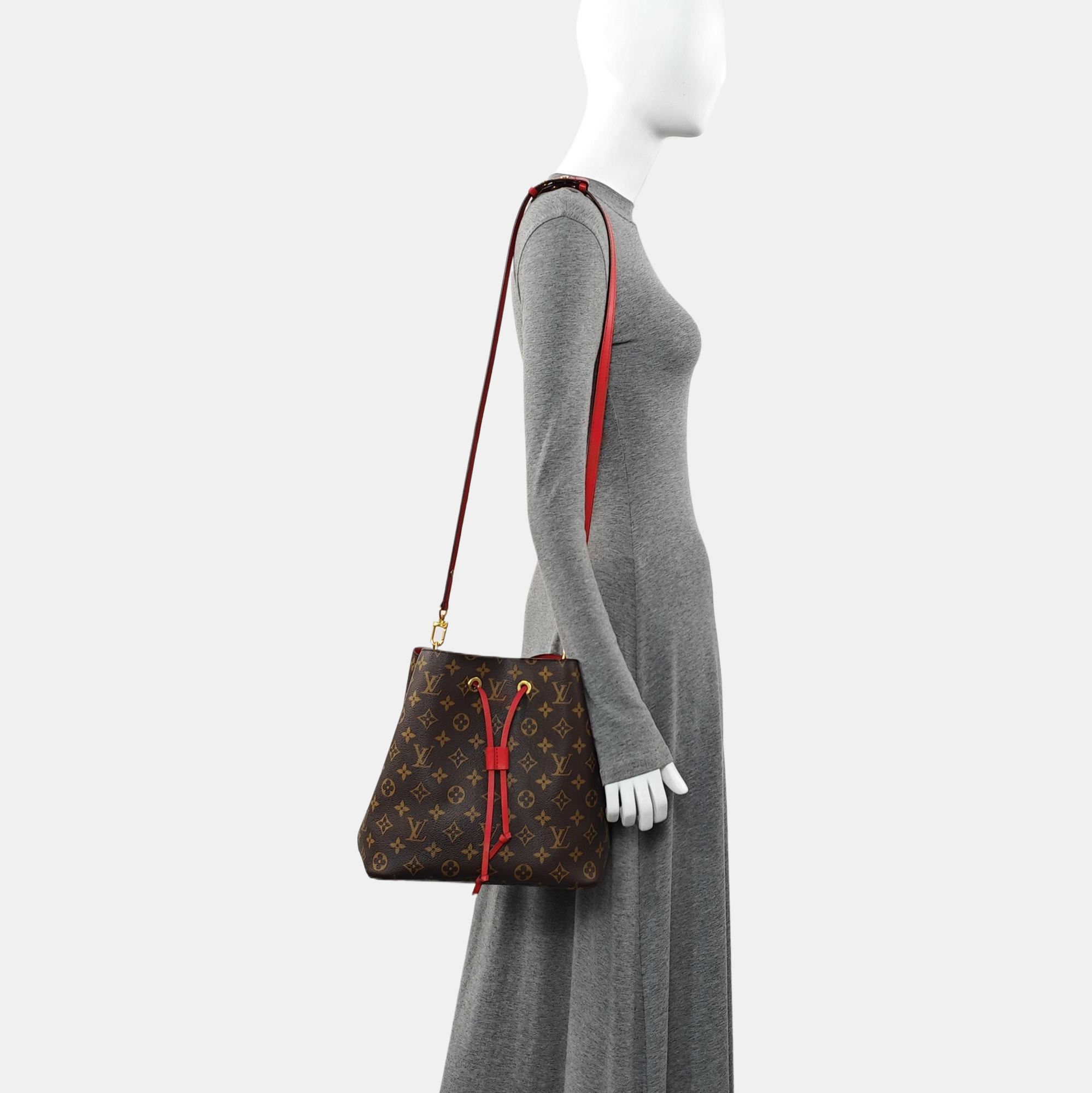 NÉONOÉ MM Monogram Coated Canvas Brown