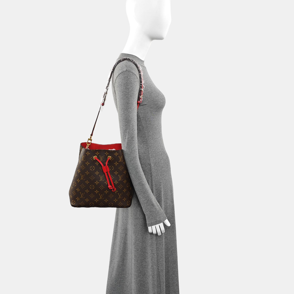 NÉONOÉ MM Monogram Coated Canvas Brown