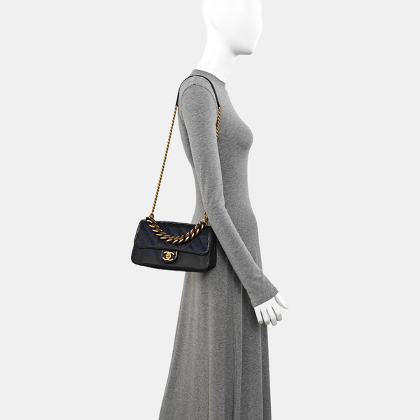 Quilted Calfskin Shoulder Bag Black