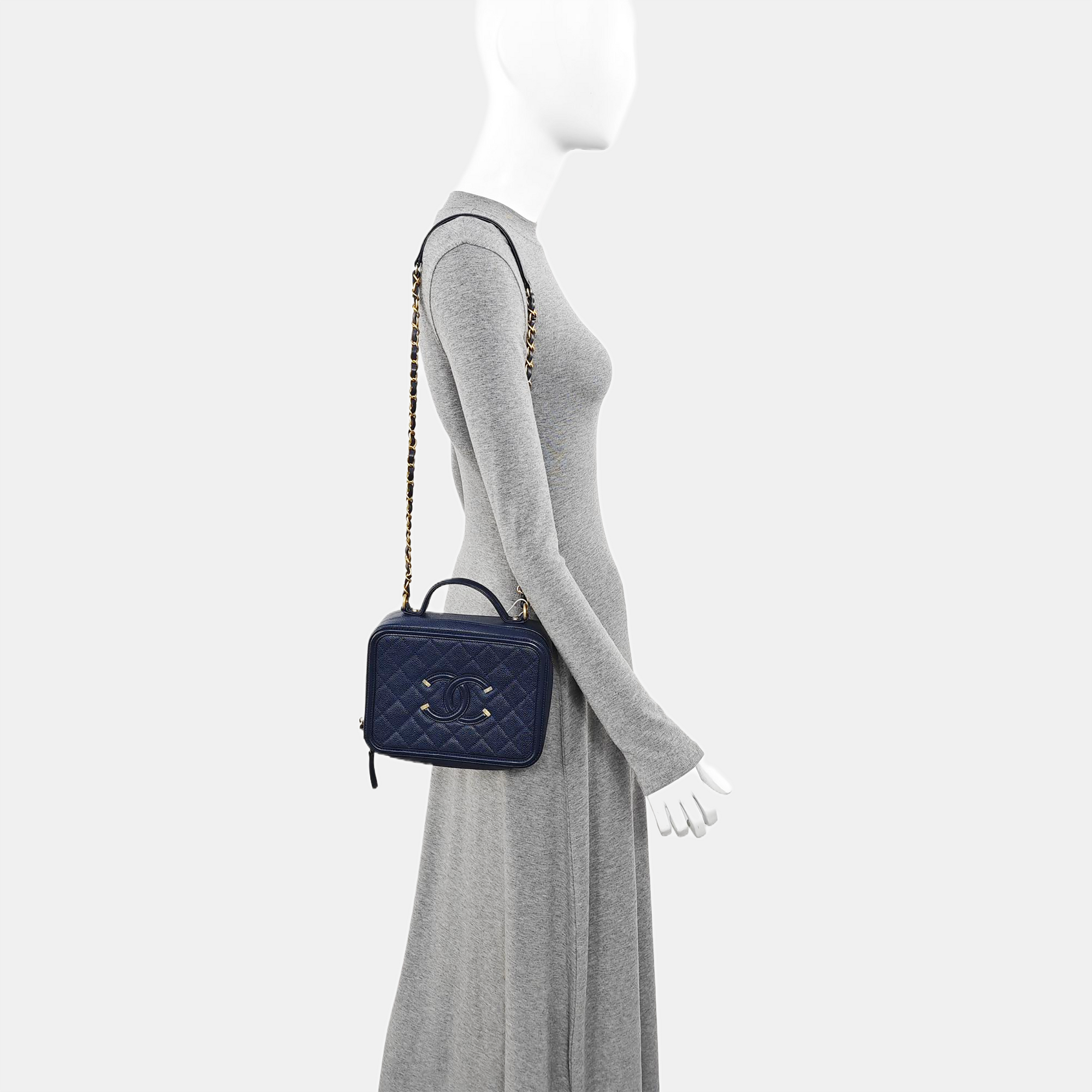 FILIGREE Medium Quilted Grained Calfskin Blue