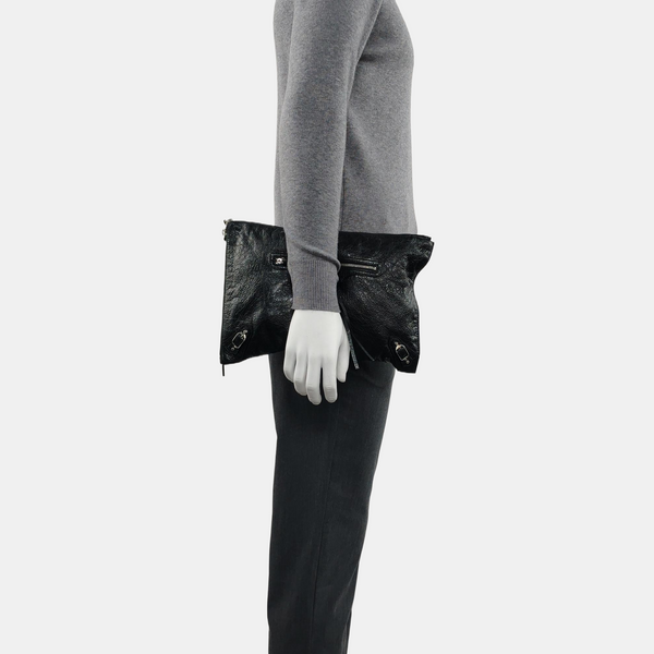 Authenticated pre-owned  Classic City Lambskin Black - Clutch at Looply