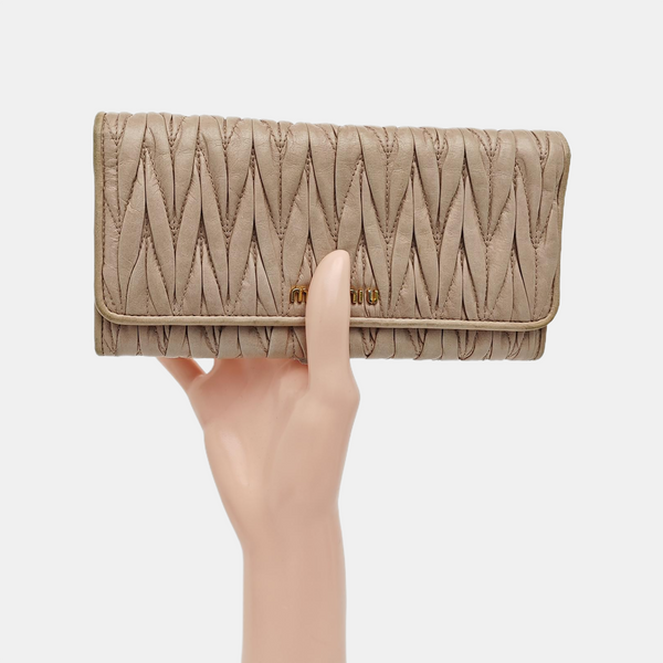 Quilted Lambskin Wallet Beige