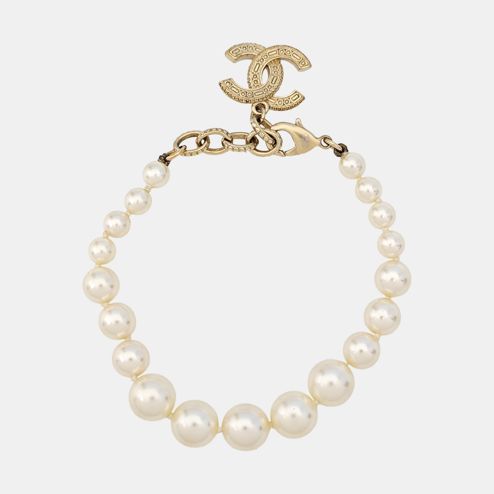 Faux Pearl White Bracelet