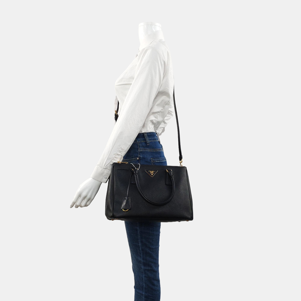 Authenticated pre-owned  Galleria Medium Saffiano Calfskin Black - Shoulder Bag at Looply