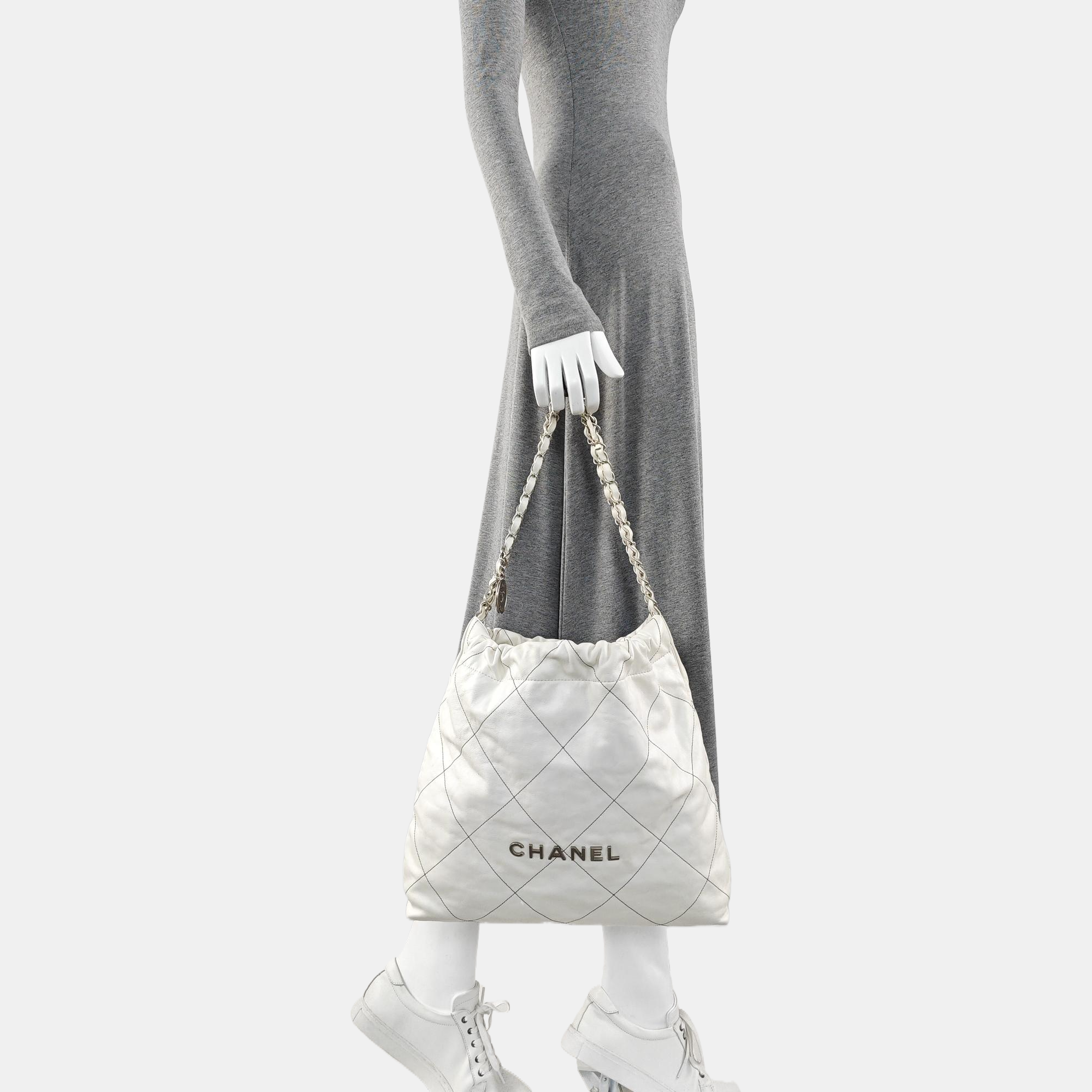 CHANEL 22 Medium Quilted Calfskin White