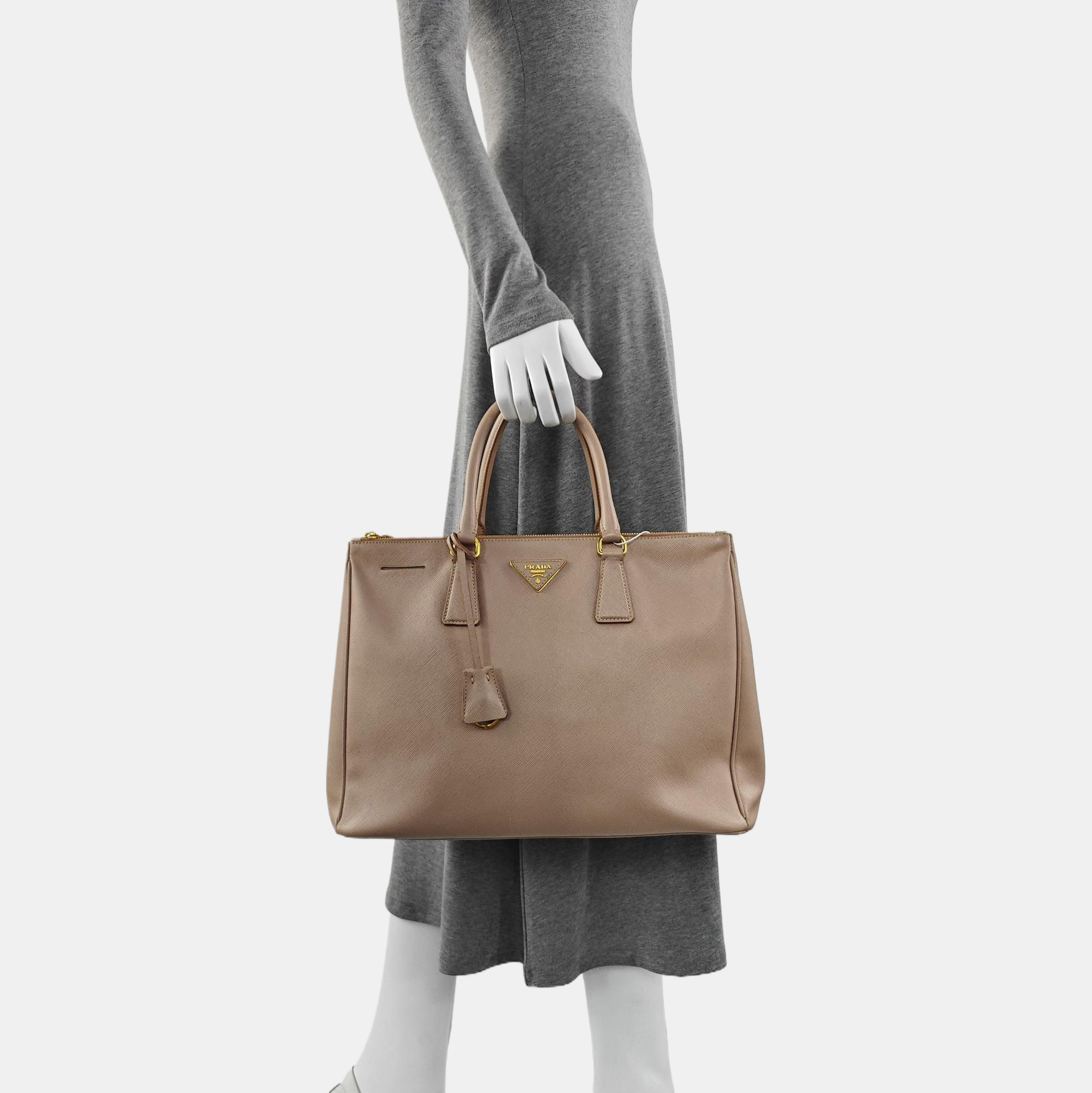 Authenticated pre-owned  Galleria Extra Large Saffiano Calfskin Pink - Top Handle Bag at Looply