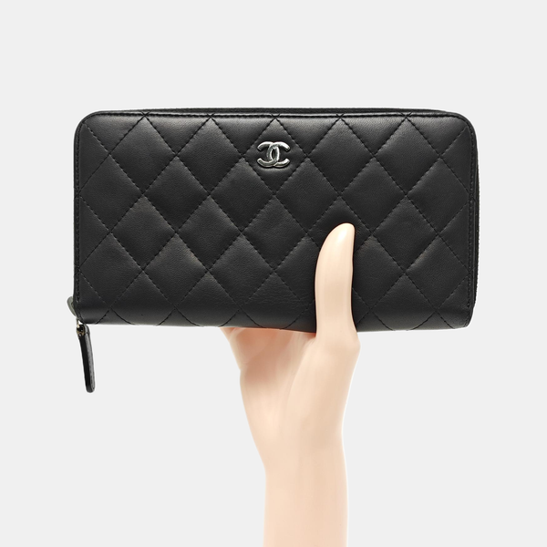 CLASSIC FLAP Mini Quilted Lambskin Black Wallet