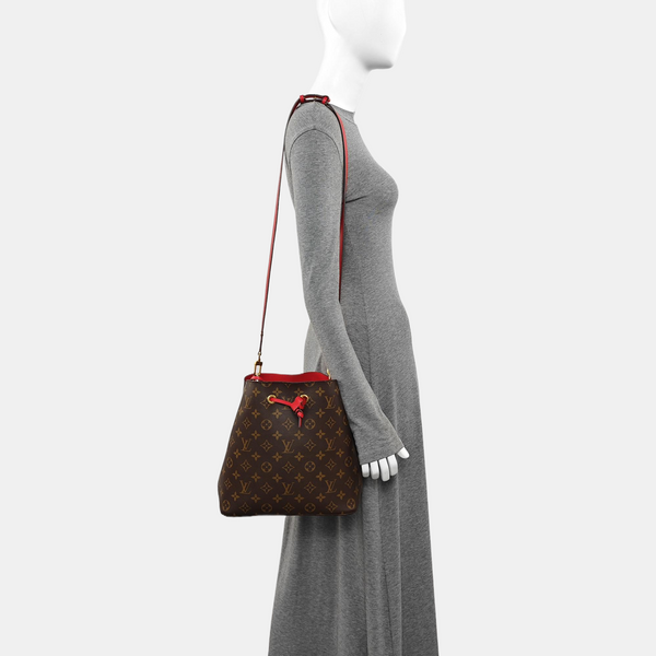 NÉONOÉ MM Monogram Coated Canvas Brown