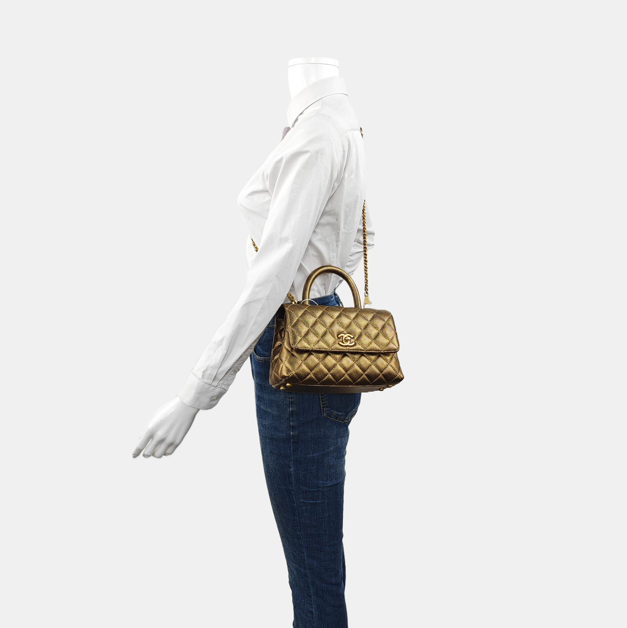 COCO HANDLE Pequeño Piel de becerro graneada acolchada Oro