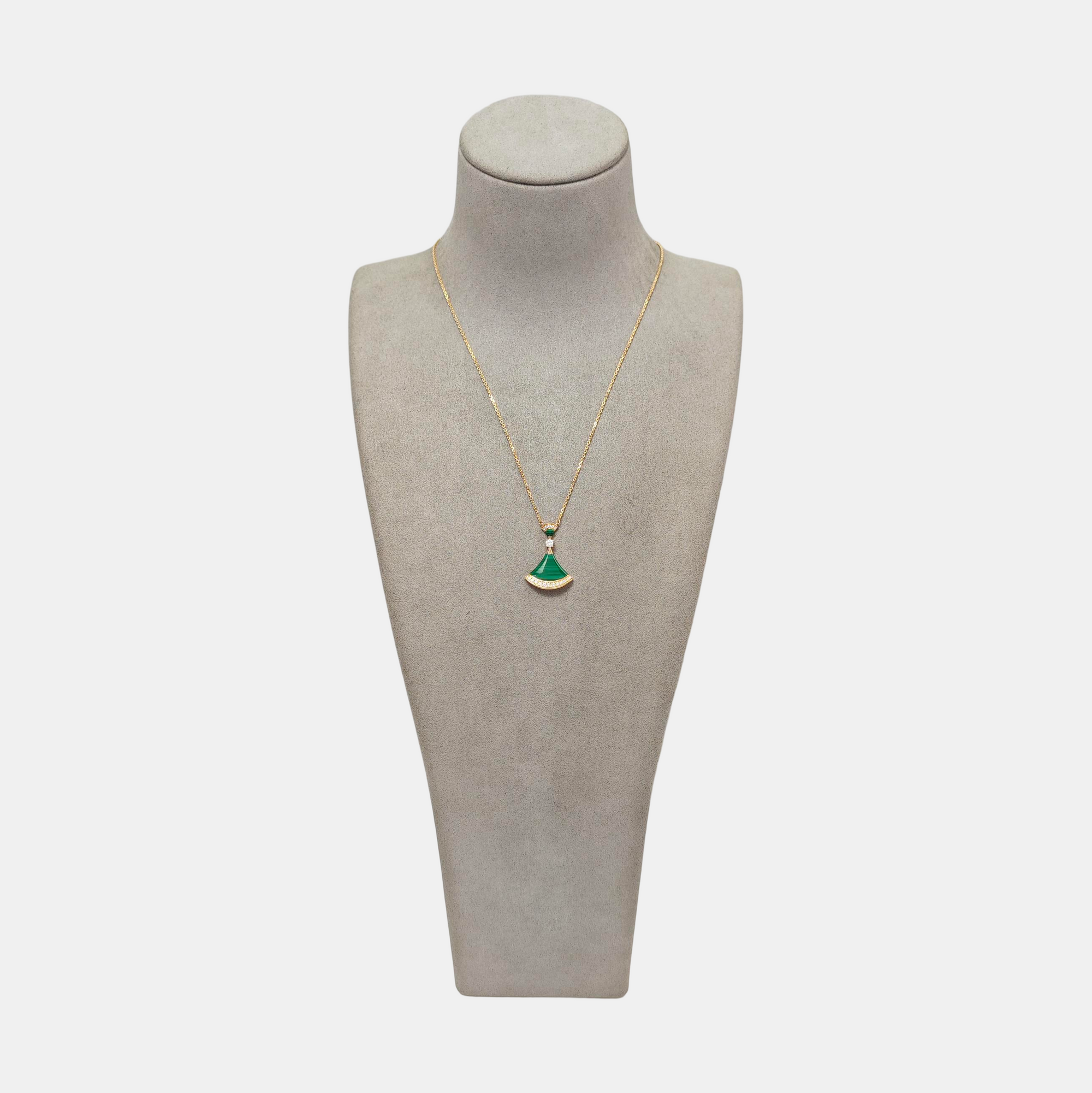 DIVAS' DREAM 18k Rose Gold Green Necklace