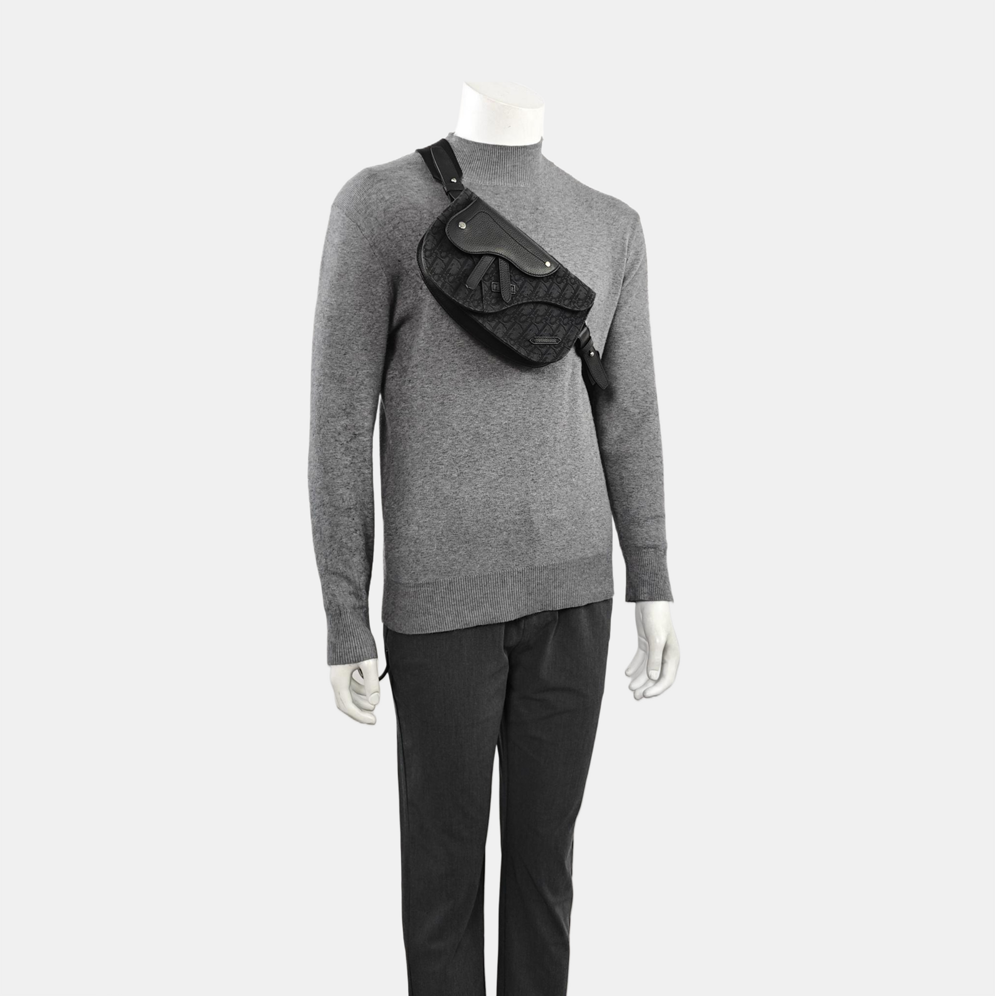 Saddle Small Oblique Canvas Black