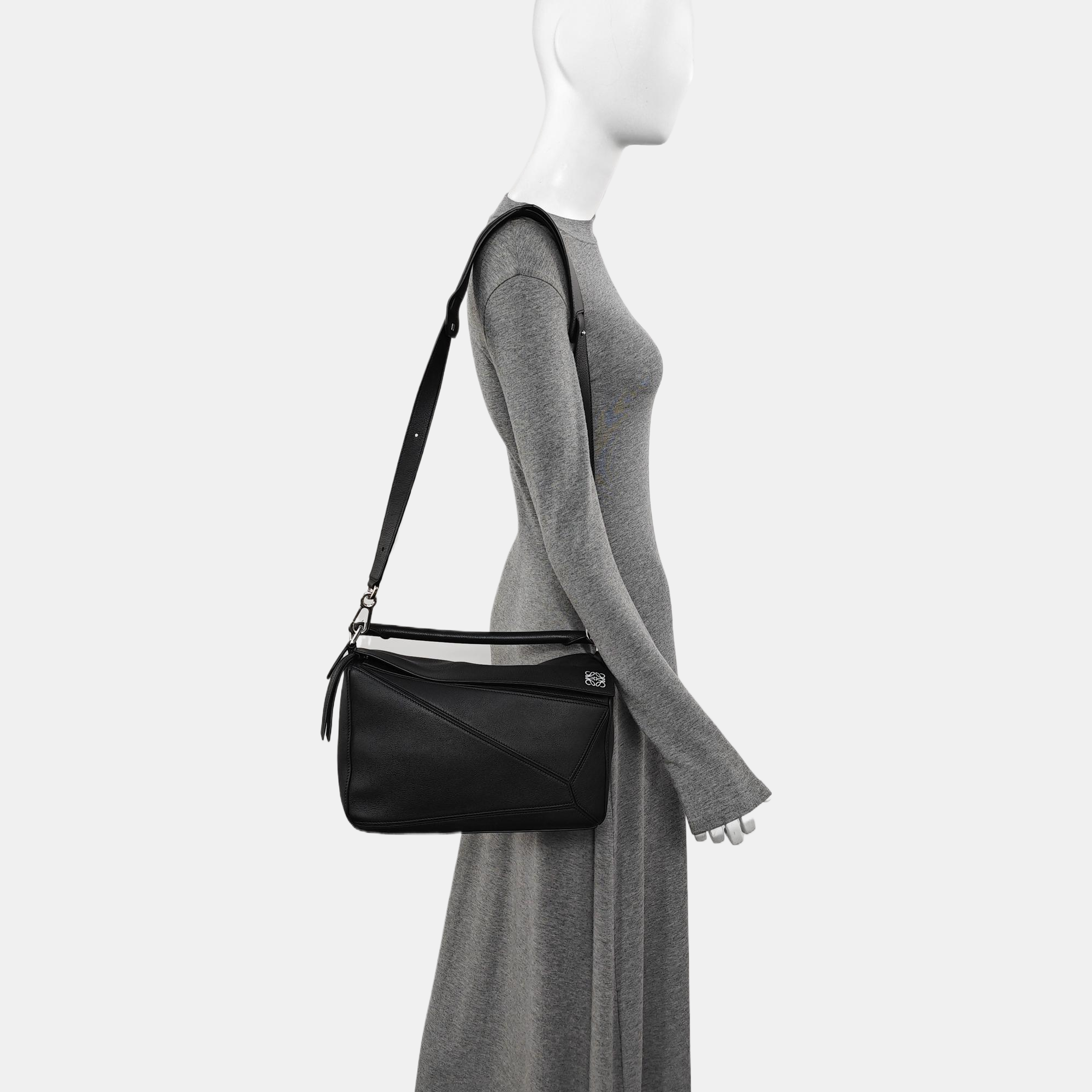 Puzzle Medium Calfskin Black