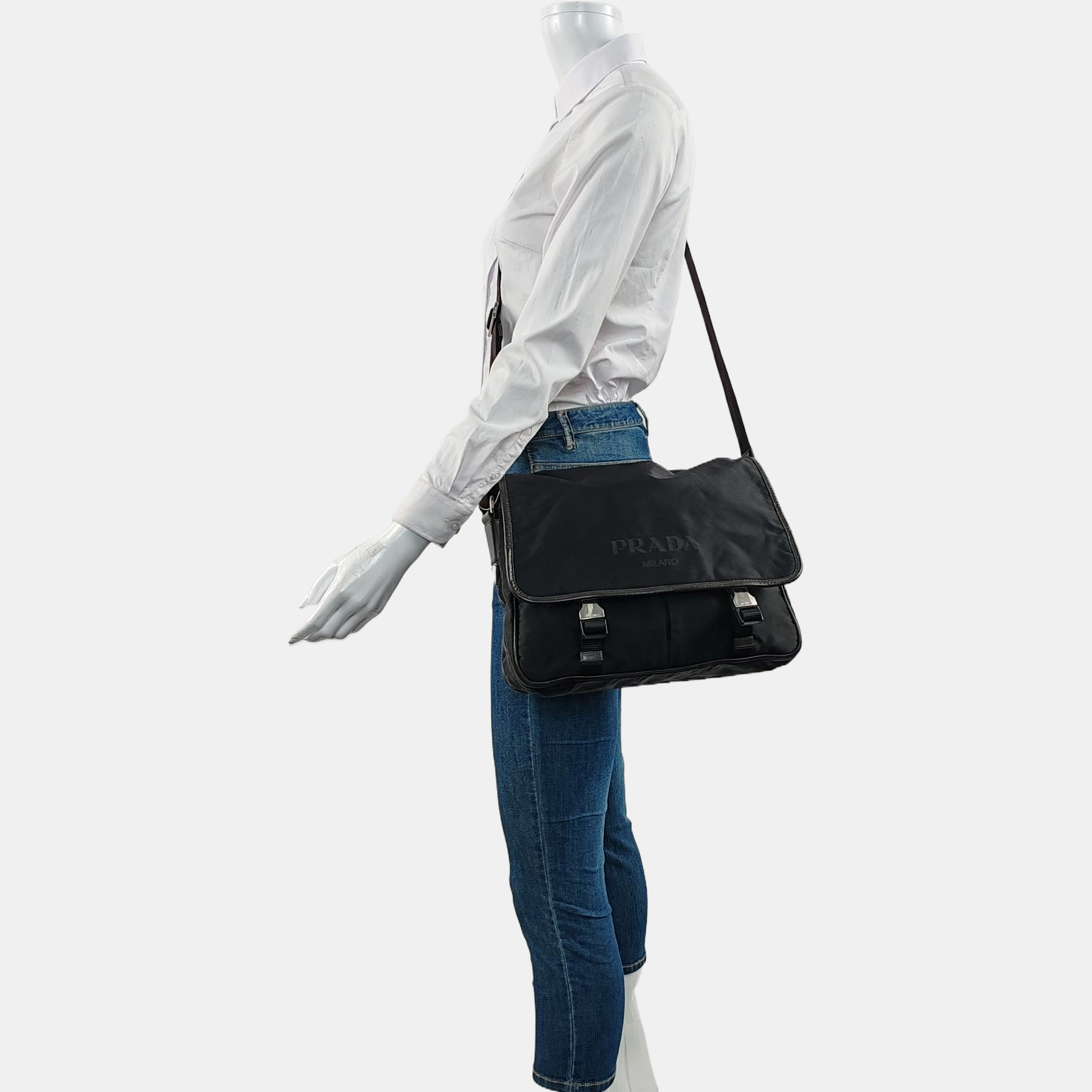 Vela Messenger Bag Nylon Black