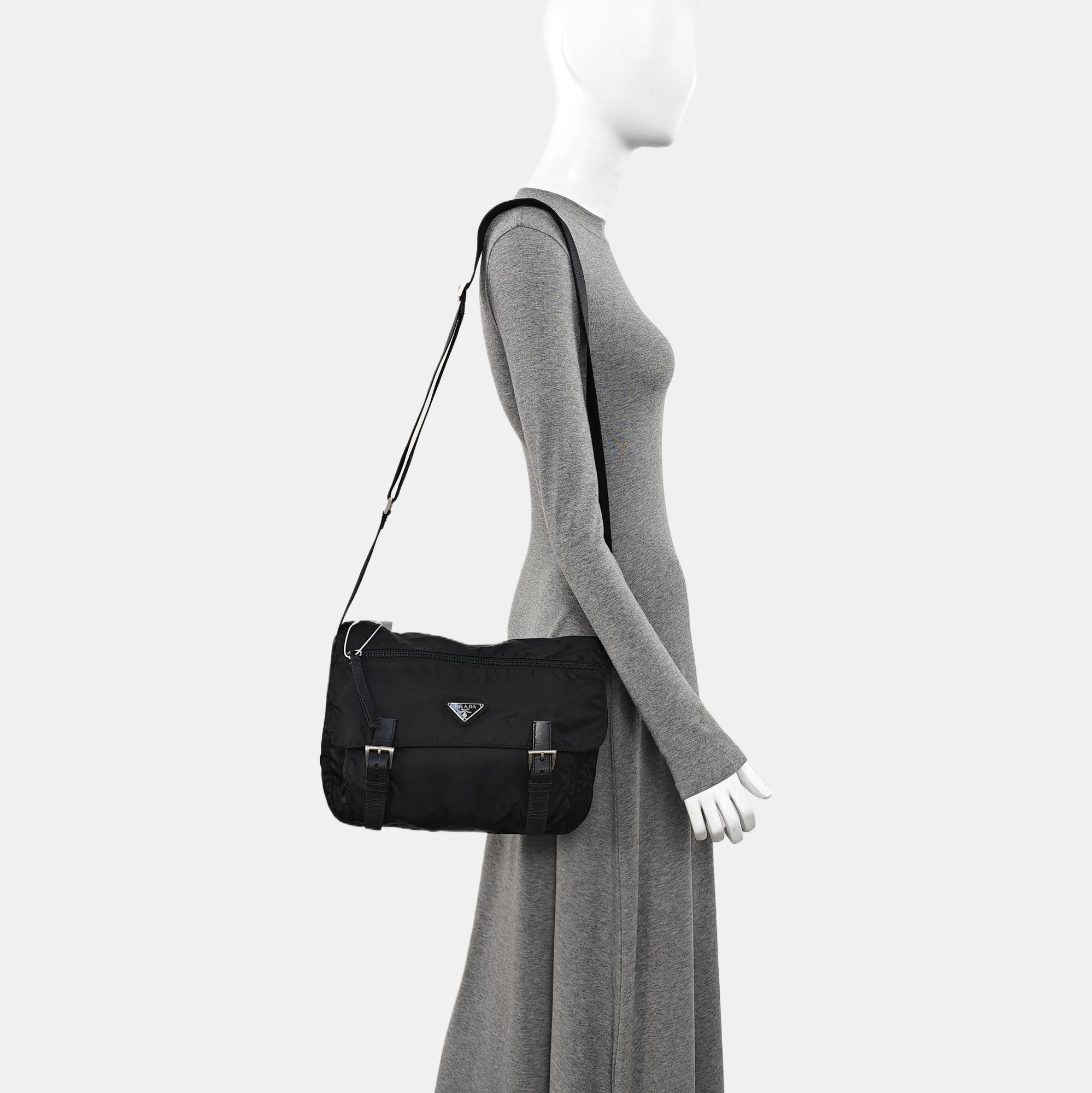 Vela Messenger Bag Nylon Black
