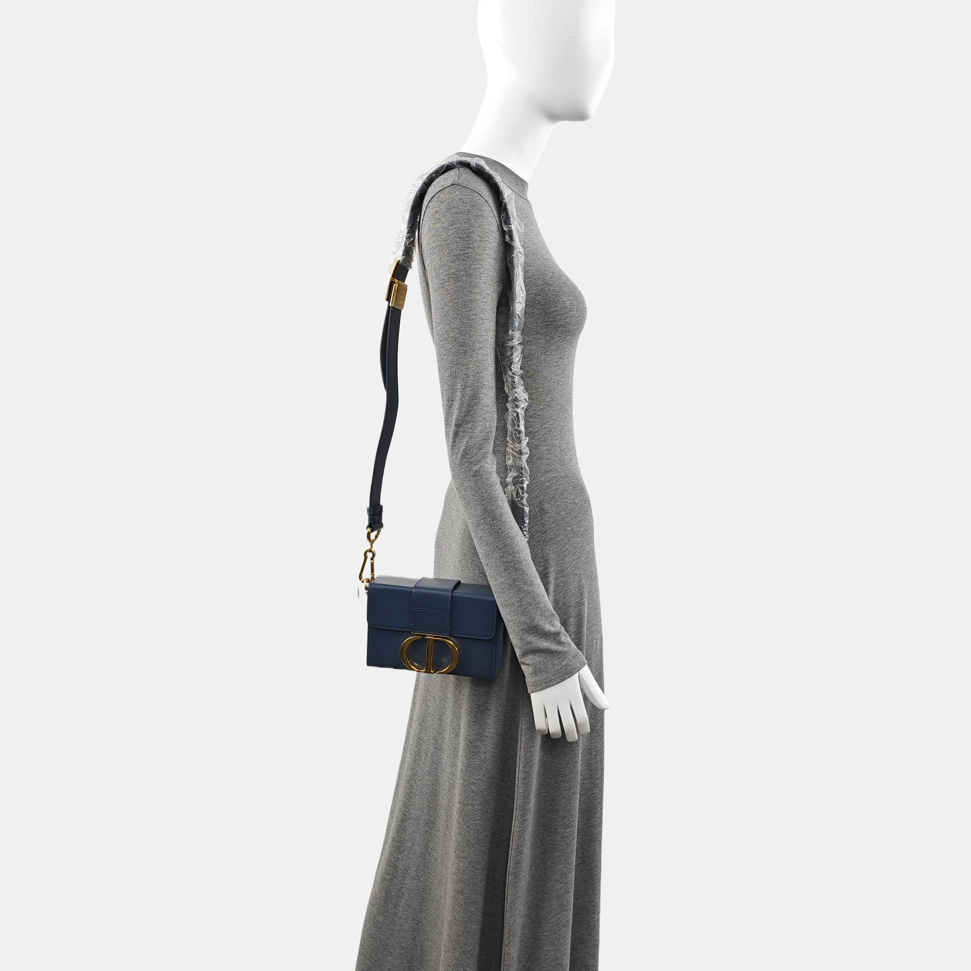 Authenticated pre-owned  30 Montaigne Calfskin Blue - Shoulder Bag at Looply