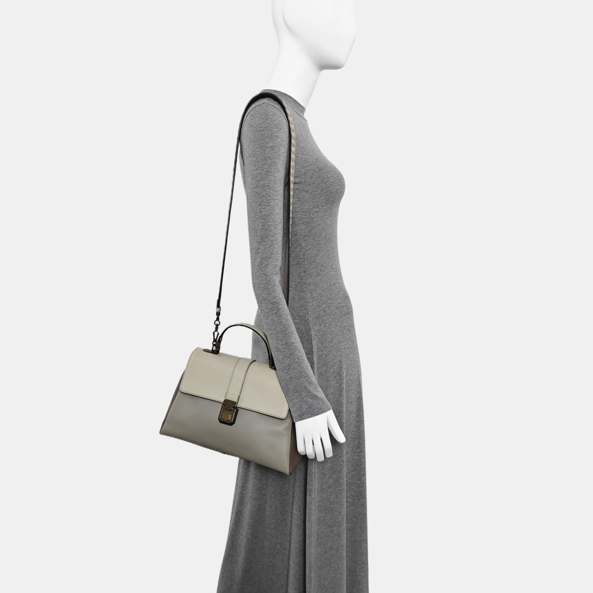 Piazza Medium Calfskin Gray