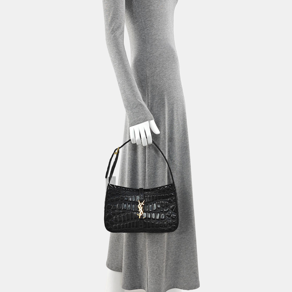 LE 5 À 7 Small Calfskin Black