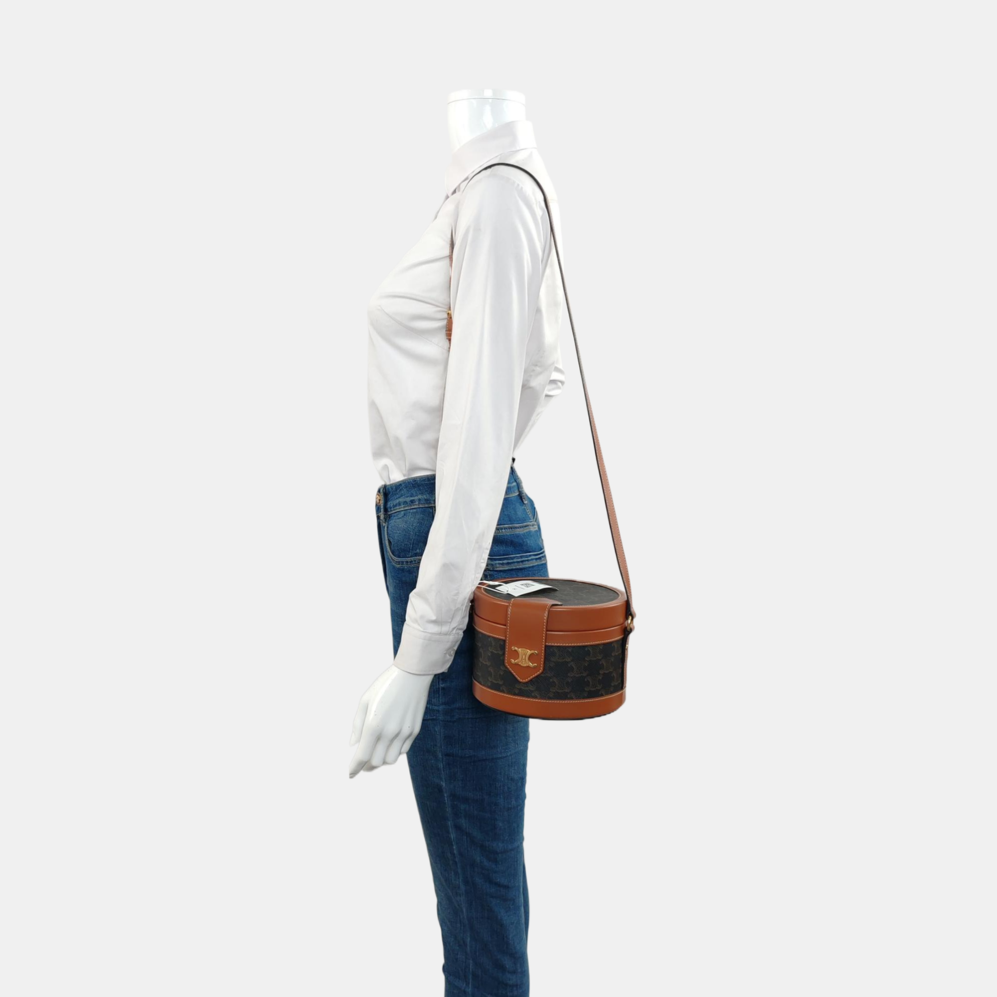 Authenticated pre-owned  TRIOMPHE Medium Coated Canvas Brown - Shoulder Bag at Looply