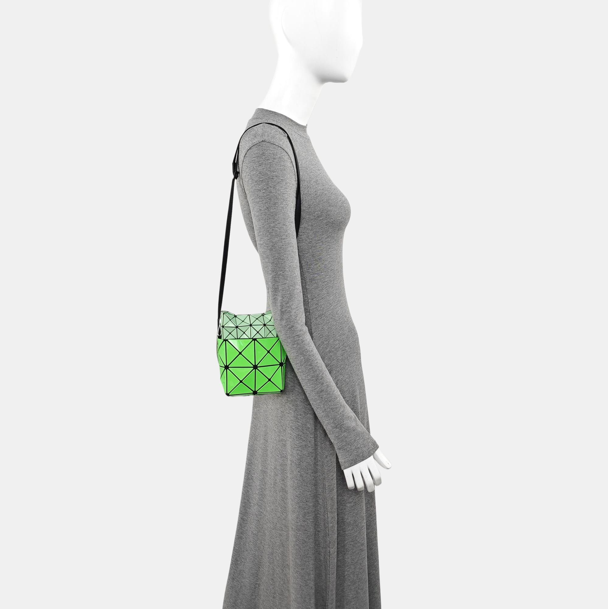 Special Material Bucket Bag Green