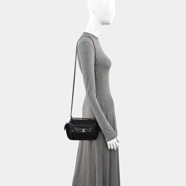 Quilted Lambskin Shoulder Bag Black