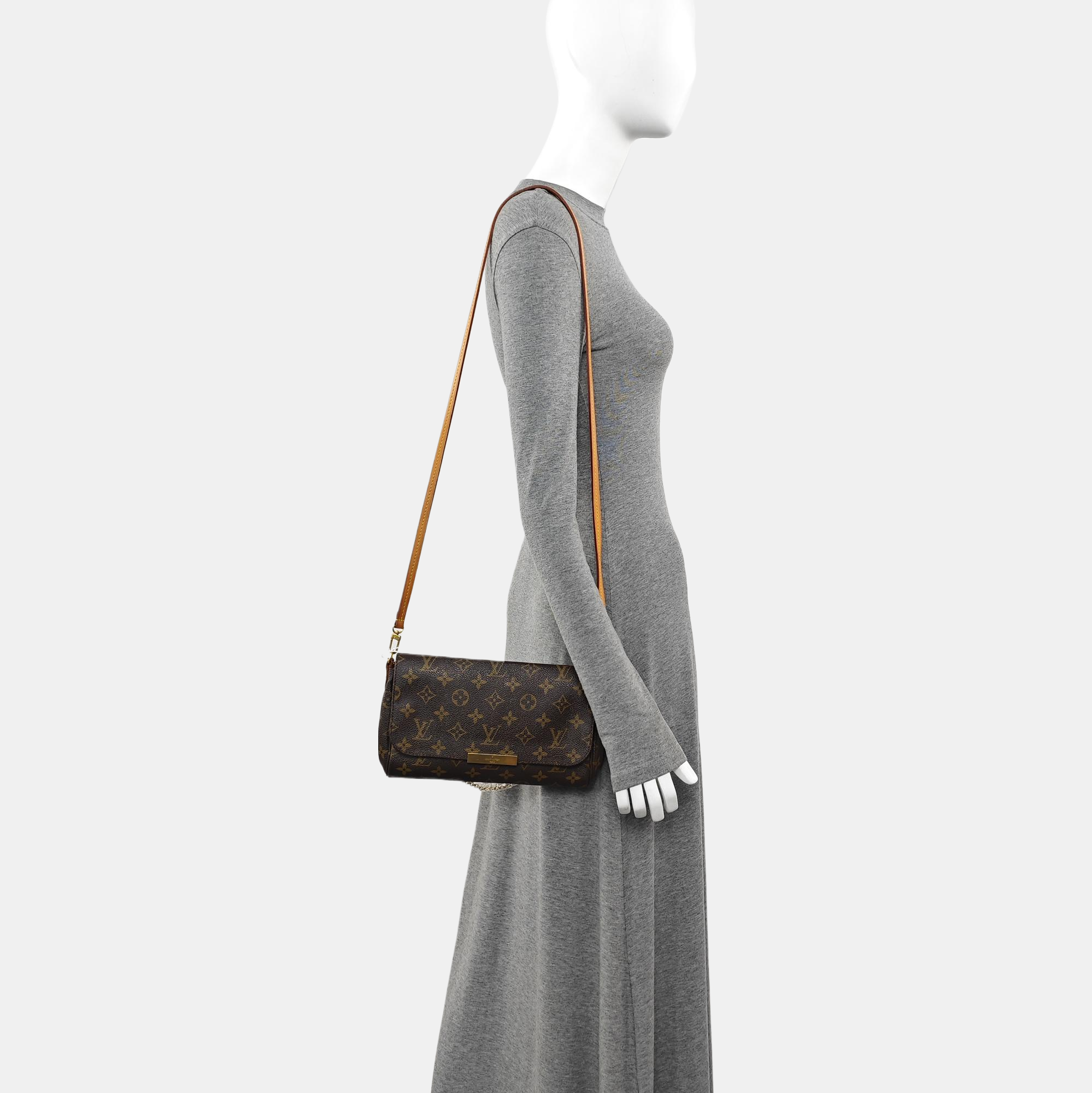 FAVORITE MM Monogram Coated Canvas Brown