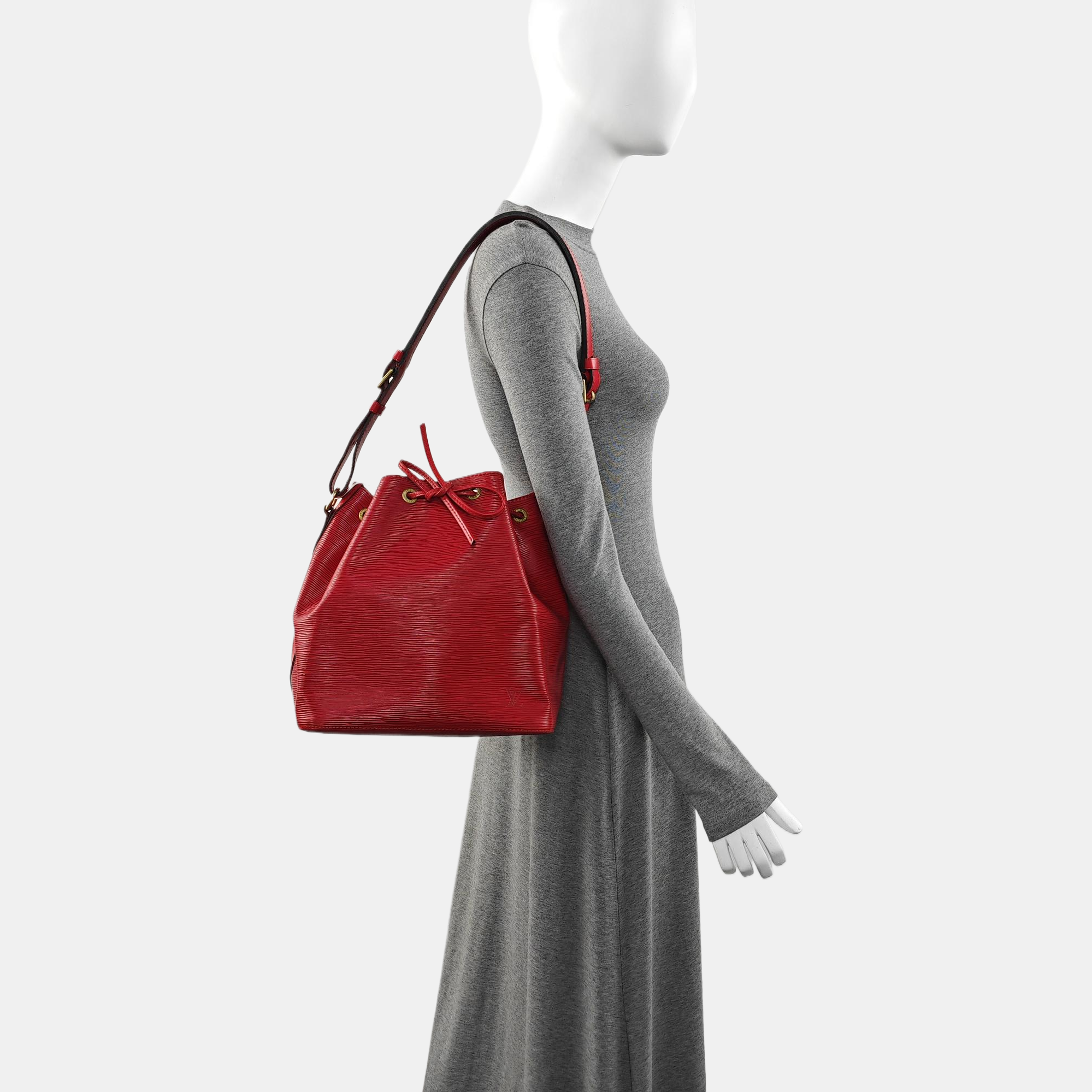 Authenticated pre-owned  NÉONOÉ MM Epi Red - Bucket Bag at Looply