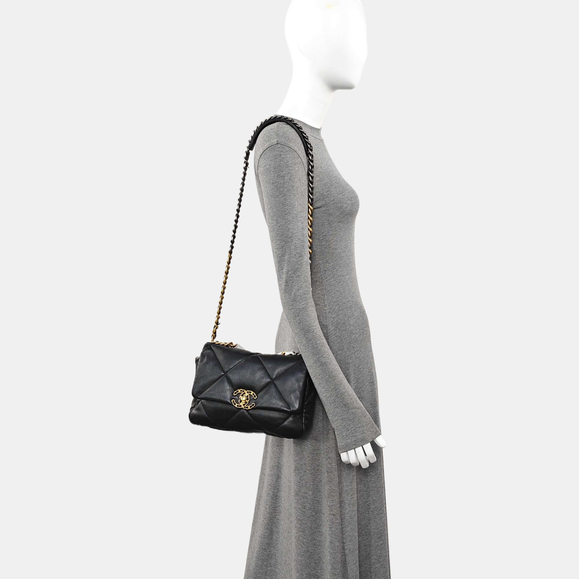CHANEL 19 Small Quilted Lambskin Black
