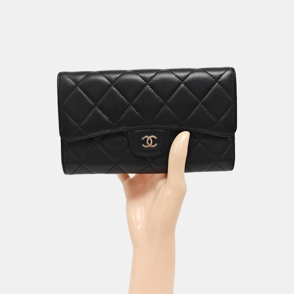CLASSIC FLAP Mini Quilted Lambskin Black Wallet