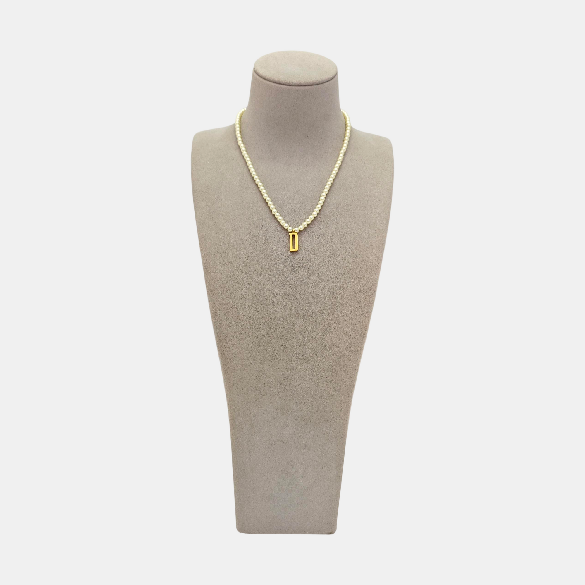 CD Swing Faux Pearl White Necklace