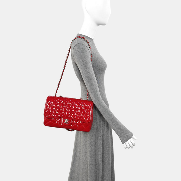 CLASSIC FLAP Jumbo Quilted Patent Leather Red