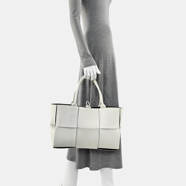 Arco Medium Calfskin White