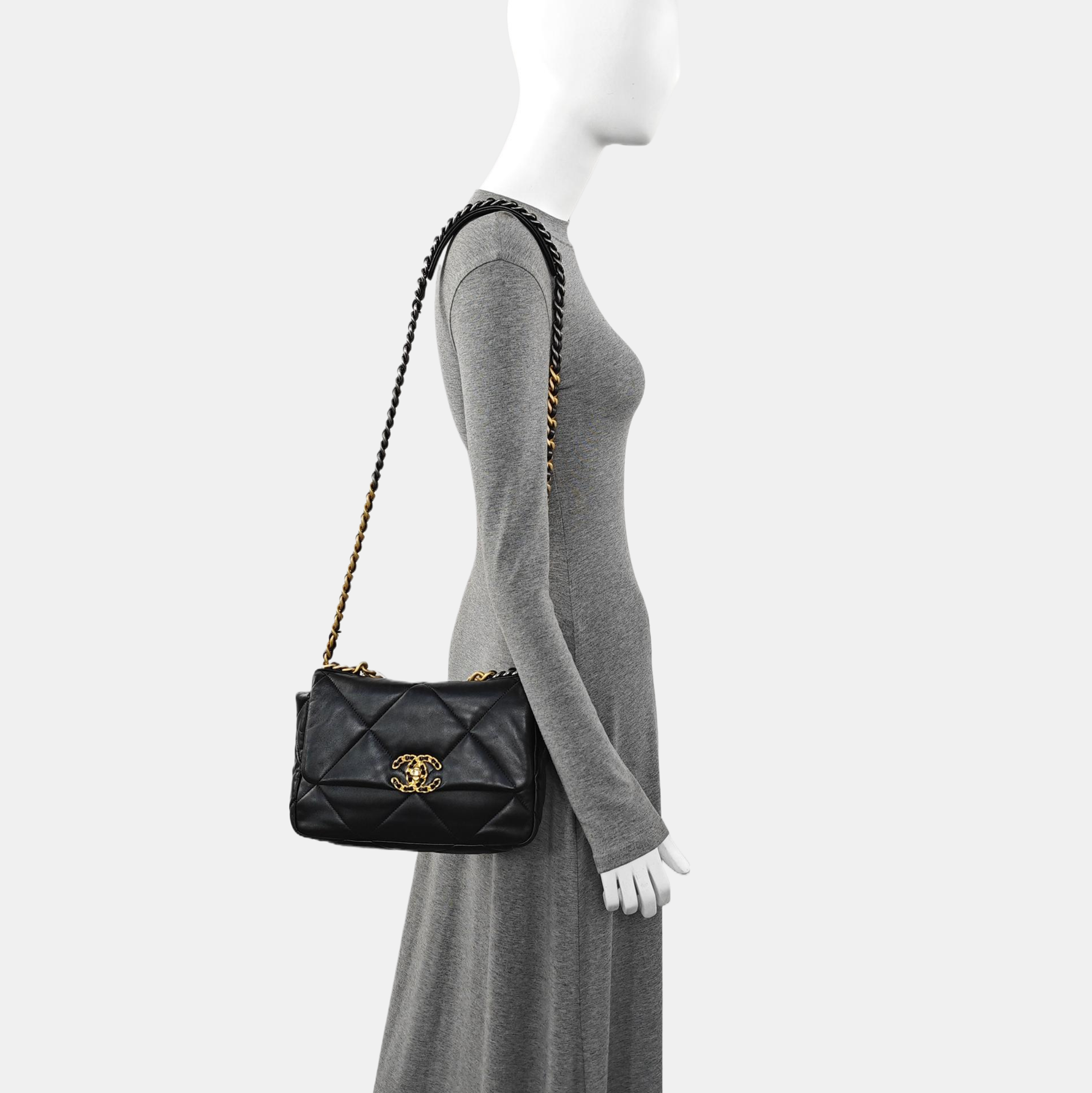 CHANEL 19 Small Quilted Lambskin Black