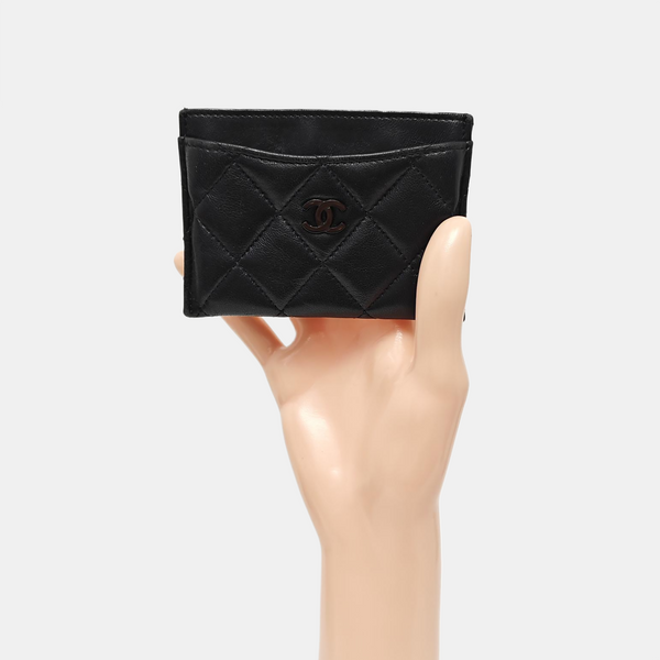 CLASSIC FLAP Quilted Lambskin Black Card Holder