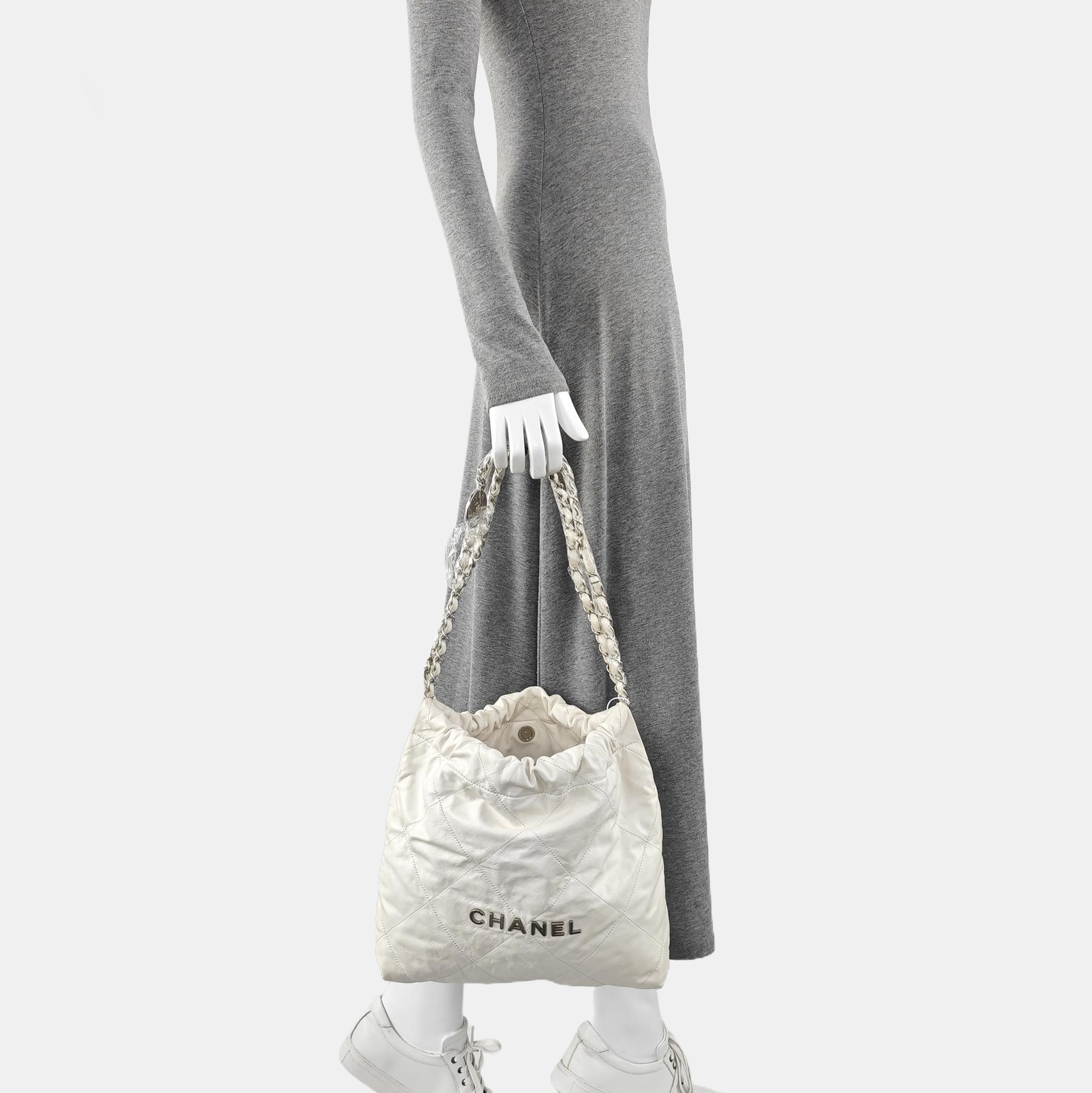 CHANEL 22 Medium Quilted Calfskin White